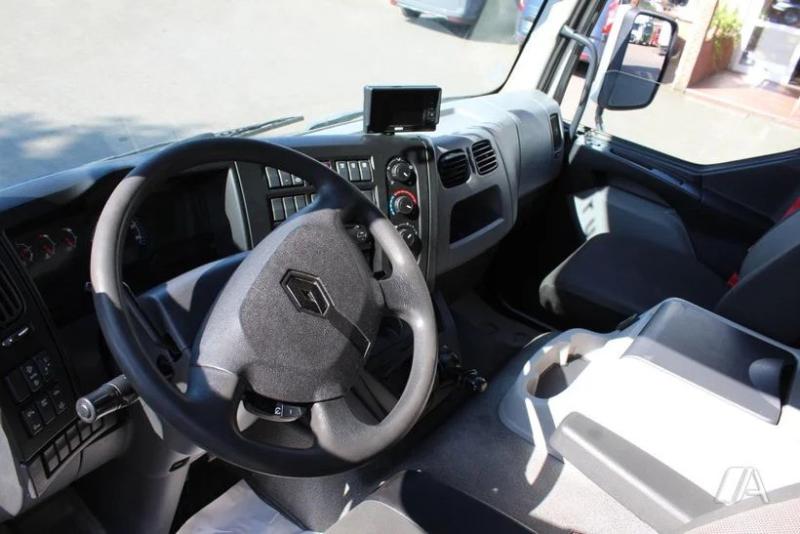 vrachtwagen Renault Gamme D WIDE