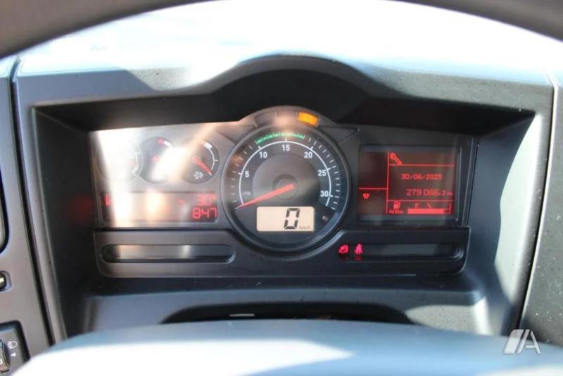vrachtwagen Renault Gamme D WIDE