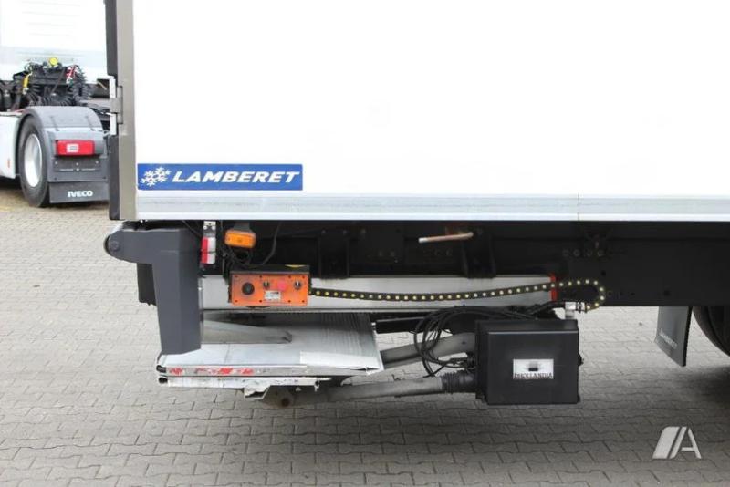 Camión Renault Gamme D WIDE