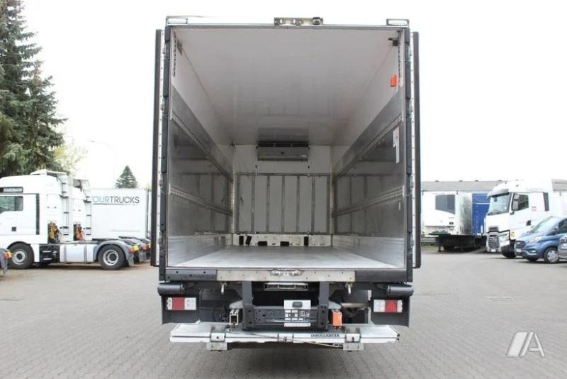 Camión Renault Gamme D WIDE