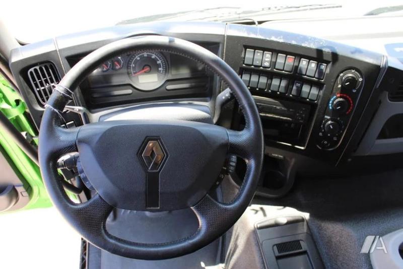 Ciężarówka Renault Gamme D WIDE