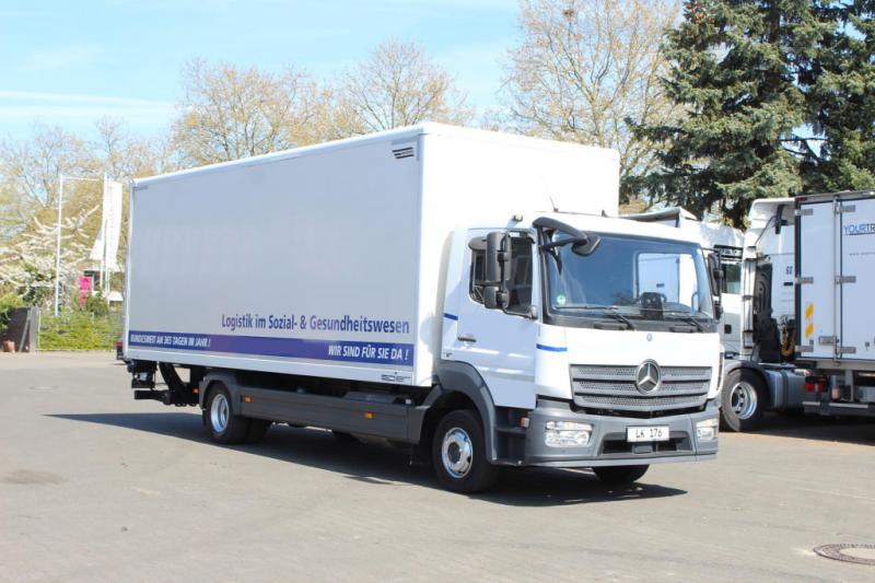 Camião Mercedes Atego