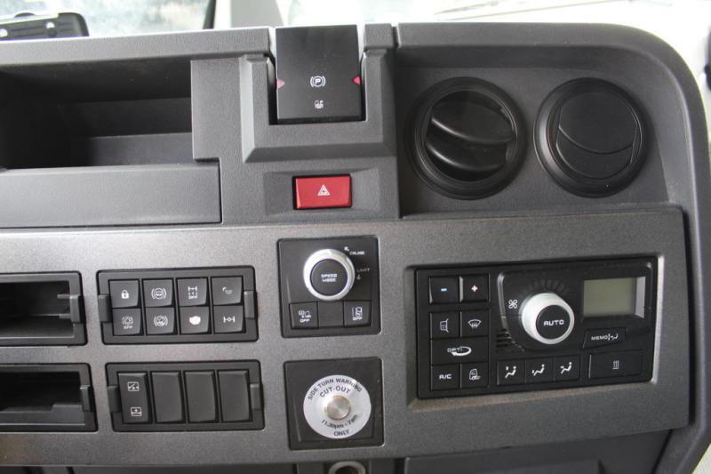 Tracteur Renault   T 460 E6   ACC   LDW   2 Tanks   Kamera