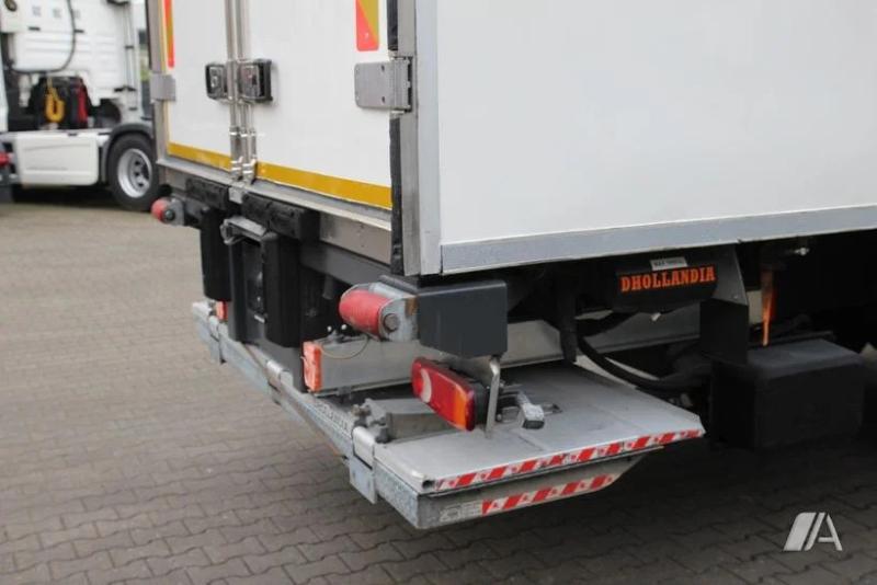 vrachtwagen Renault Gamme D WIDE