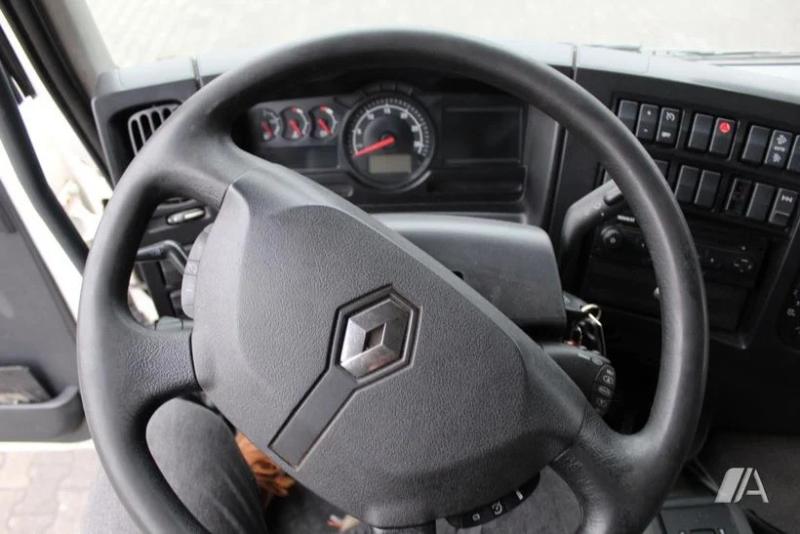 vrachtwagen Renault Gamme D WIDE