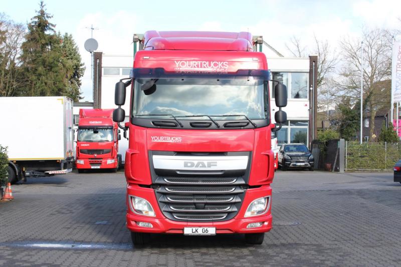 vrachtwagen DAF XF460