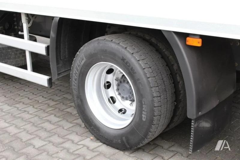 LKW Renault Gamme D WIDE