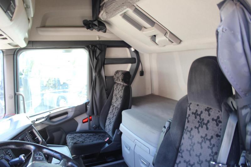 Ciągnik siodłowy Scania L