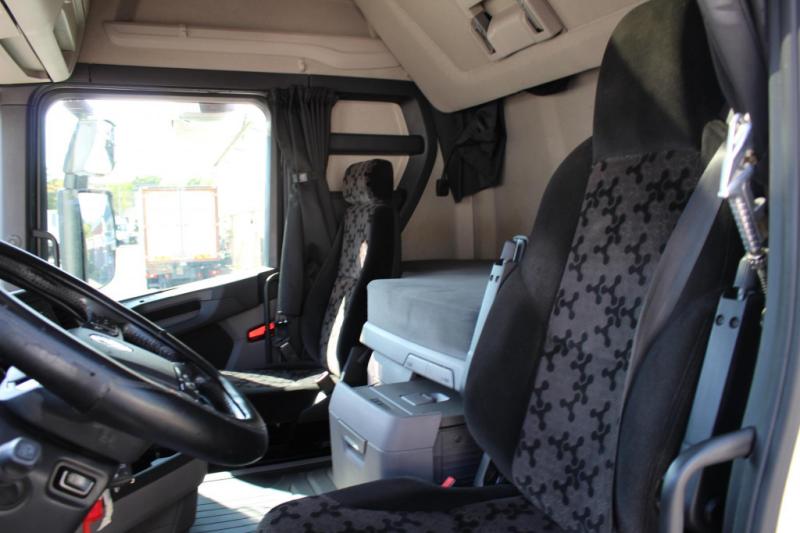 Ciągnik siodłowy Scania L
