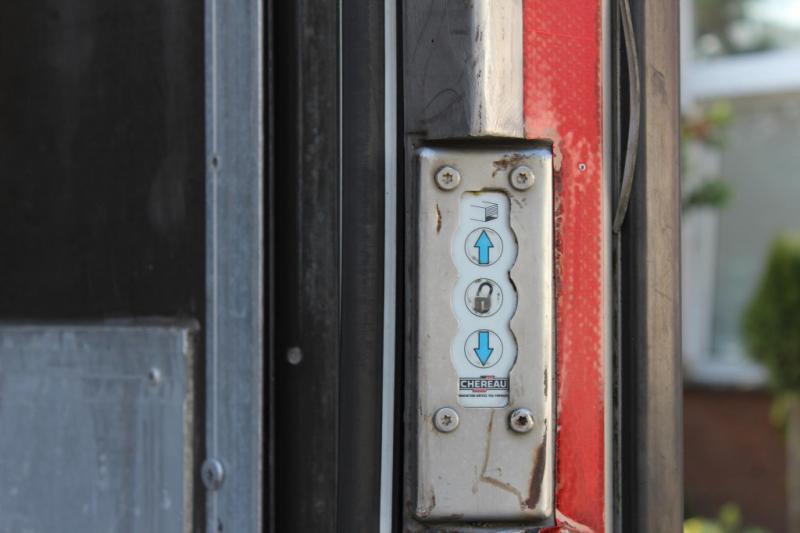 Camión Renault   D 320E6 Wide CS 1050 Strom Rolltor+LBW FRC Bett