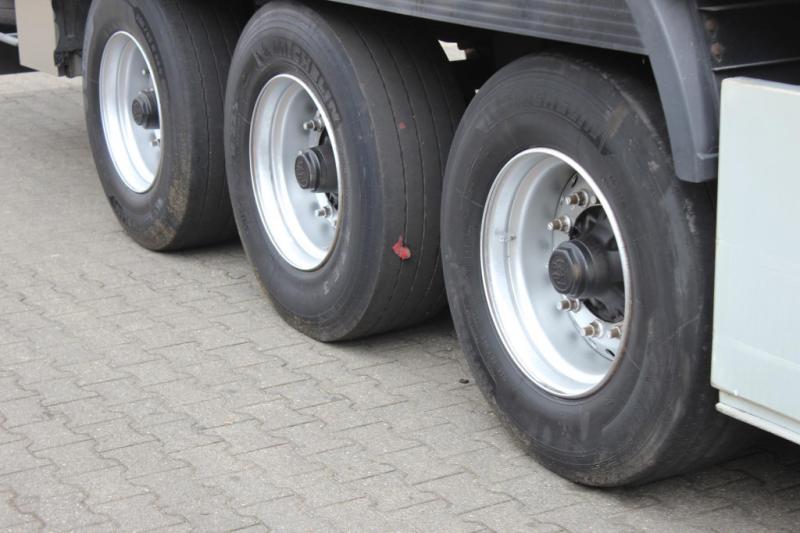 Semi-trailer Chereau   TK SLXi Spectrum  Bi-Multi-Temp.  TW  FRC 26