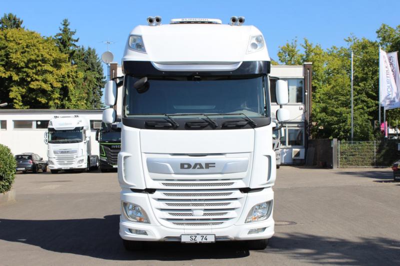 Sattelzugmaschine DAF   530 SSC  Retarder  Kühlbox  2 Tanks  Standklima