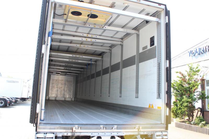 Sattelzug/Sattelauflieger Schmitz Cargobull   Carrier Vector 1950Mt. Doppelstock Blumen LBW!