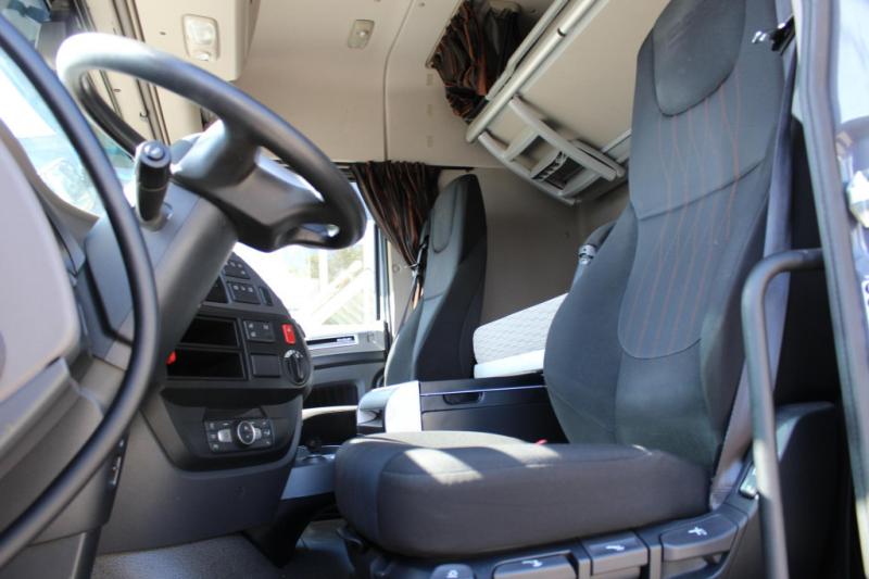 Ciągnik siodłowy DAF XF