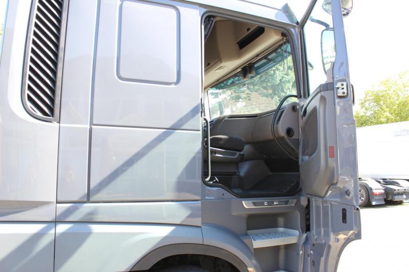 Ciągnik siodłowy DAF XF