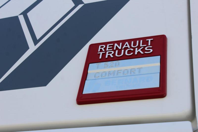 Tractor Renault   T 520 E6 High Sleeper Retarder 2Tank Standklima