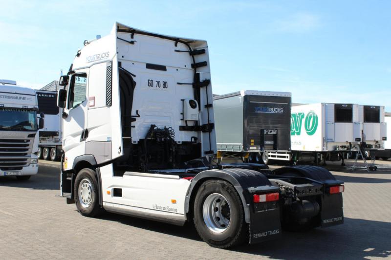 Tractor Renault   T 520 E6 High Sleeper Retarder 2Tank Standklima