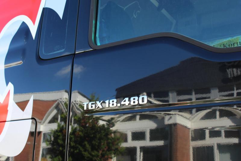 Cabeza tractora MAN 18.480