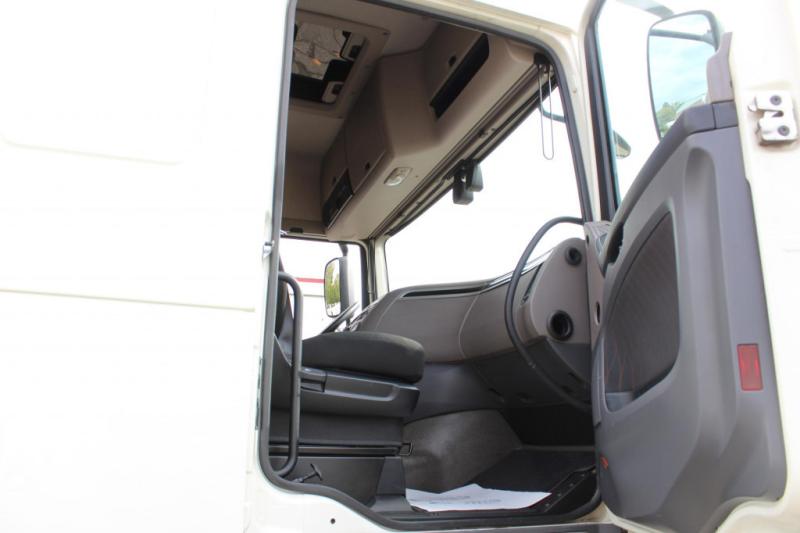 Cabeza tractora DAF XF