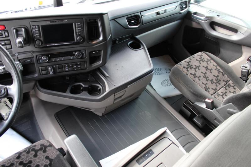 Cabeza tractora Scania L