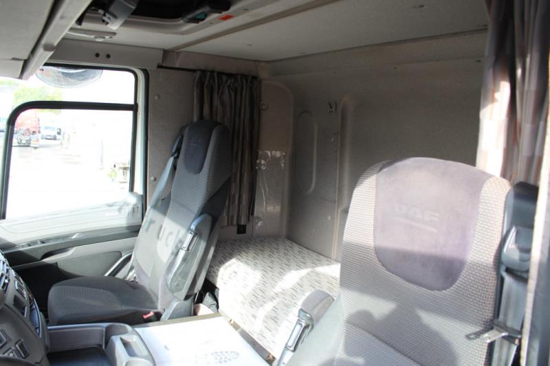 Cabeza tractora DAF CF