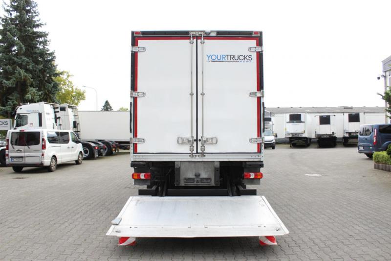 Ciężarówka Mercedes Atego