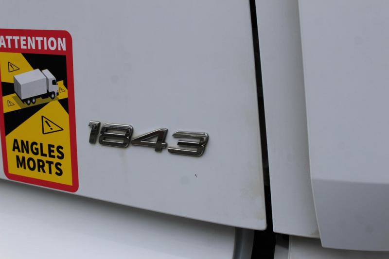 Ciągnik siodłowy Mercedes Actros