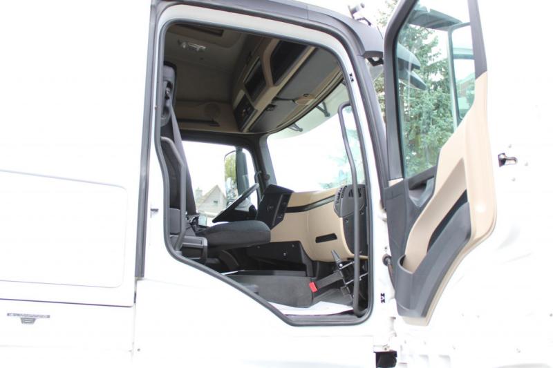 Ciągnik siodłowy Mercedes Actros