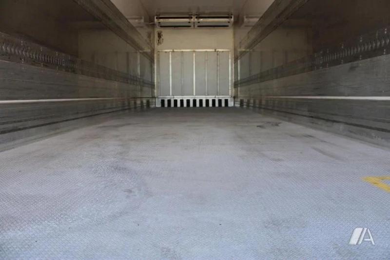 Camião Renault Gamme D WIDE