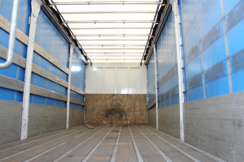 vrachtwagen met aanhanger MAN TGS