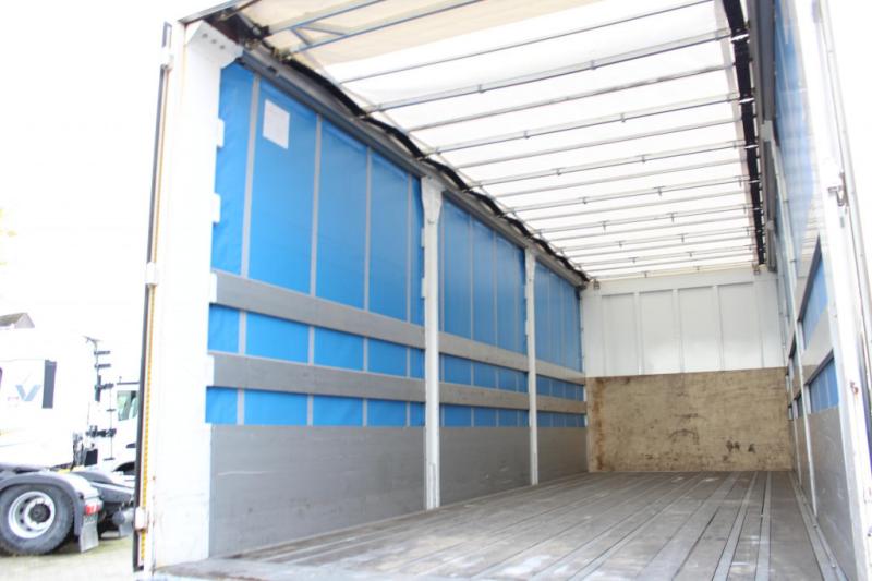 vrachtwagen met aanhanger MAN TGS