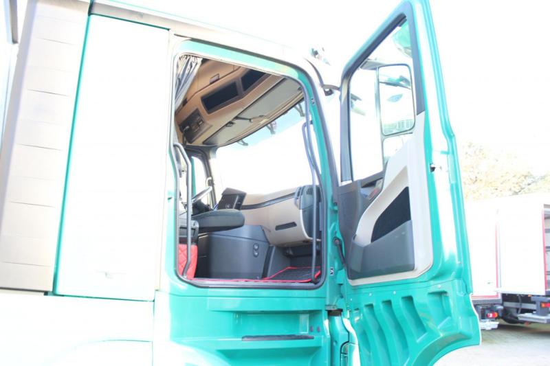 Camión Mercedes E Actros