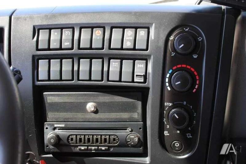 Truck Renault Gamme D