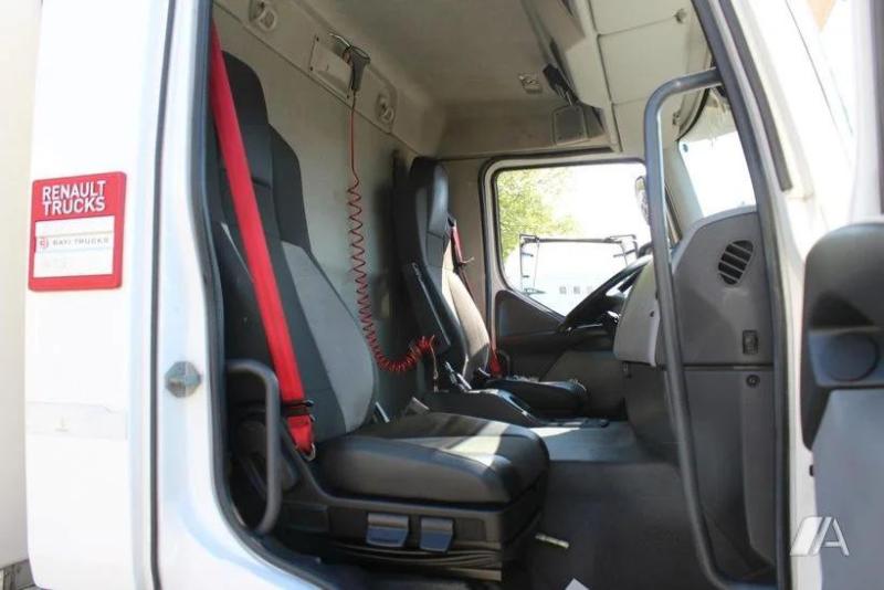 Ciężarówka Renault Gamme D WIDE