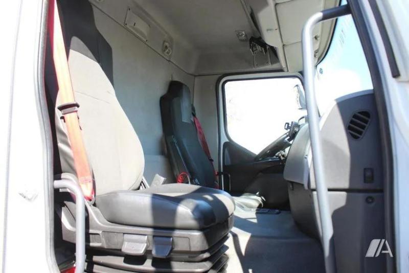 Ciężarówka Renault Gamme D WIDE