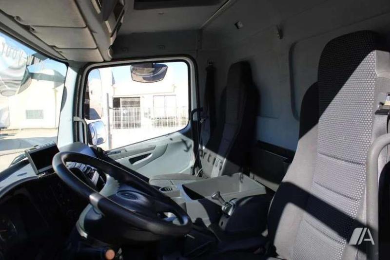 Ciężarówka Mercedes Atego 1018