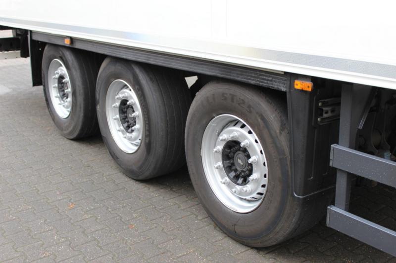 Naczepa Schmitz Cargobull   Thermo King SLXi Spectrum Bi MultiTemp DS Strom