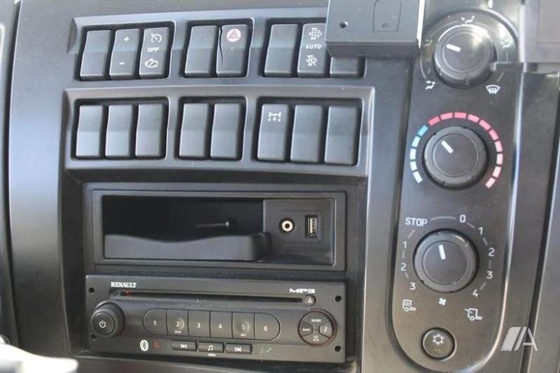 Camión Renault Gamme D WIDE