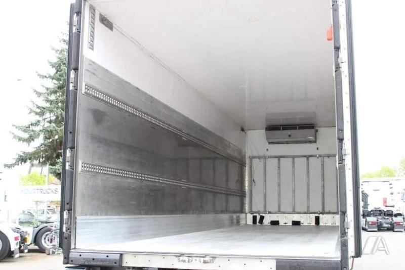 Camión Renault Gamme D WIDE