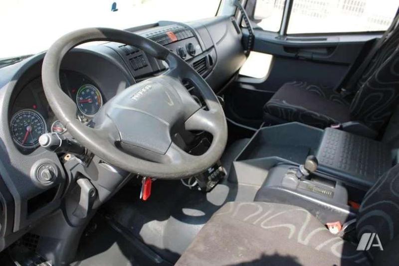 Camión Iveco Eurocargo ML 140 E 18