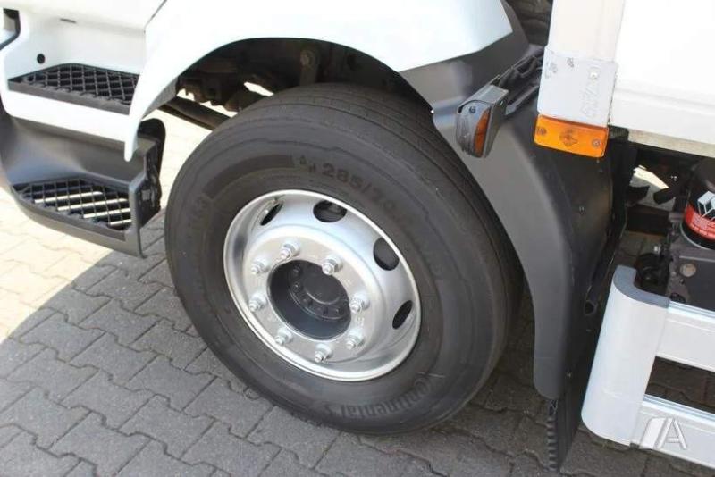 Camion Renault Midlum