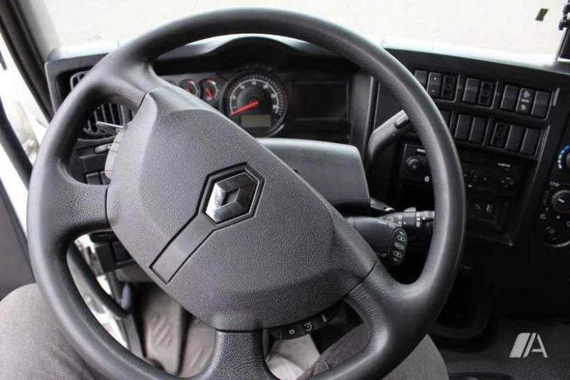 Ciężarówka Renault Gamme D WIDE