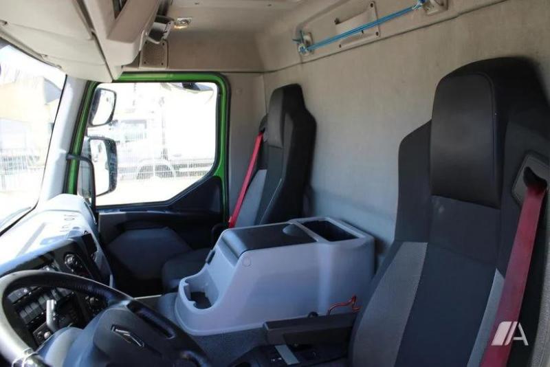 Ciężarówka Renault Gamme D WIDE