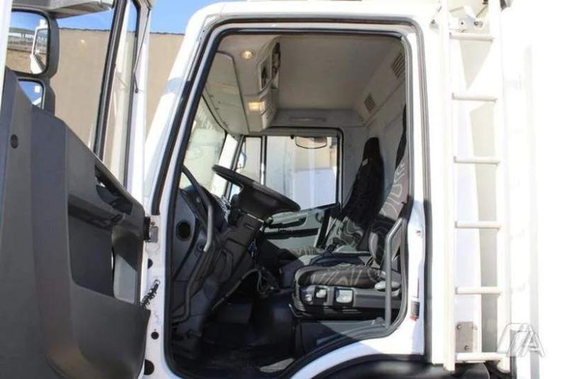 Ciężarówka Iveco Eurocargo ML 120 E 22