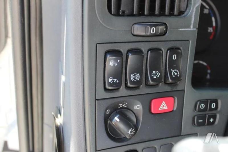 vrachtwagen Scania P 360