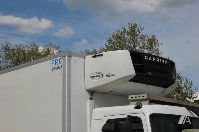 vrachtwagen Renault Midlum 220 DXI