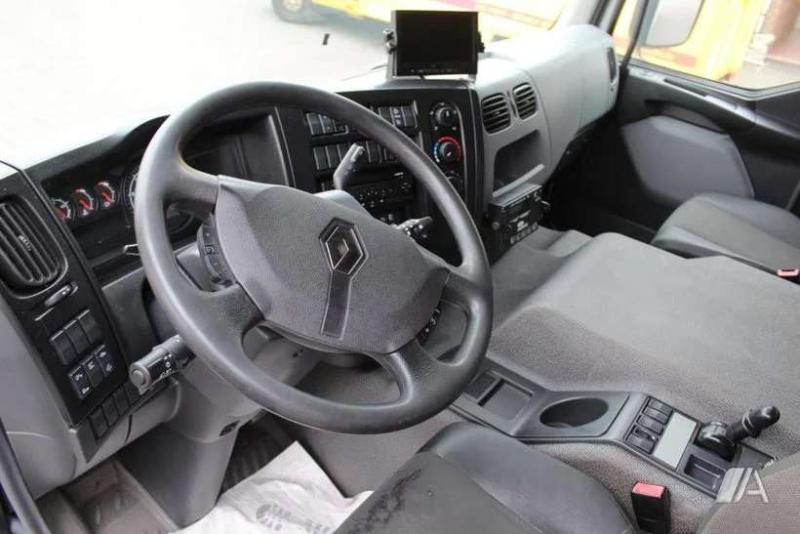 vrachtwagen Renault Gamme D WIDE