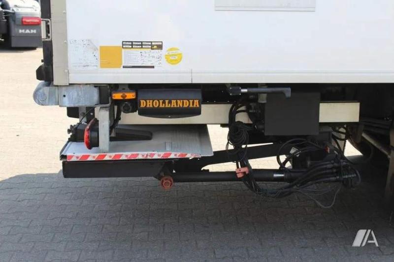 vrachtwagen Renault Midlum 220.12 Dxi