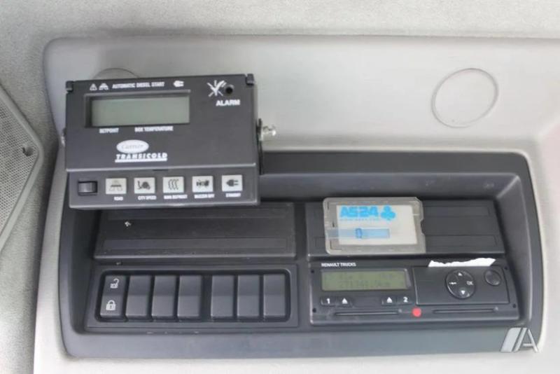 Camion Renault Midlum