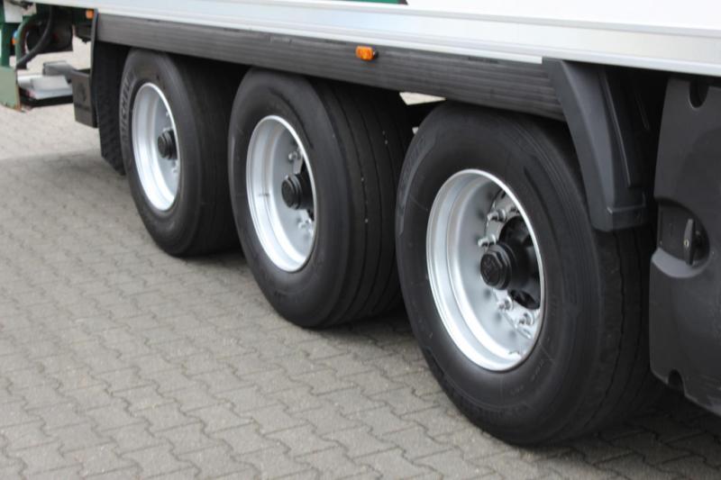 Semi-remorque Lamberet   TK SLXi Spectrum 2,65h Bi-Multi-Temp. TW LBW